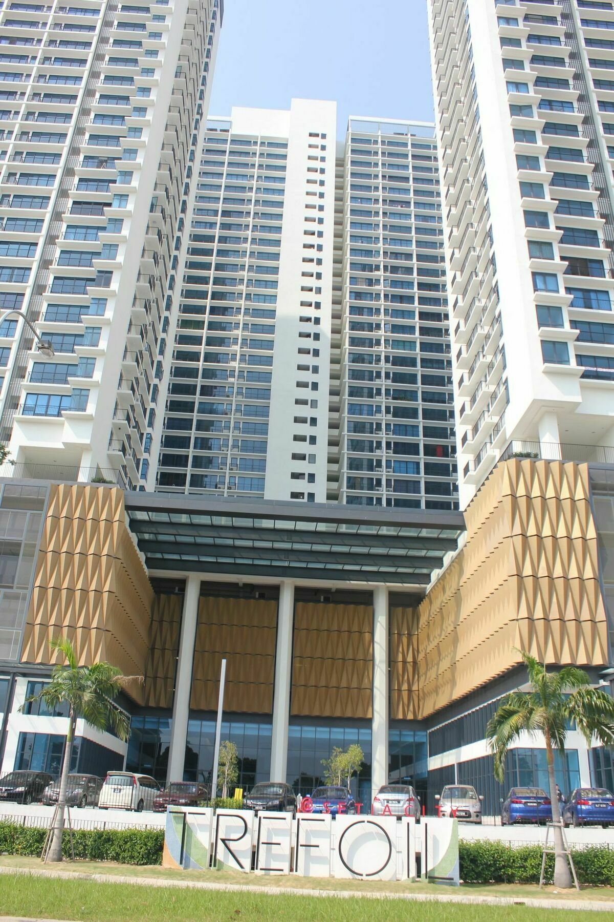 De Houz - Trefoil Setia Alam Home Stay Shah Alam Exterior foto